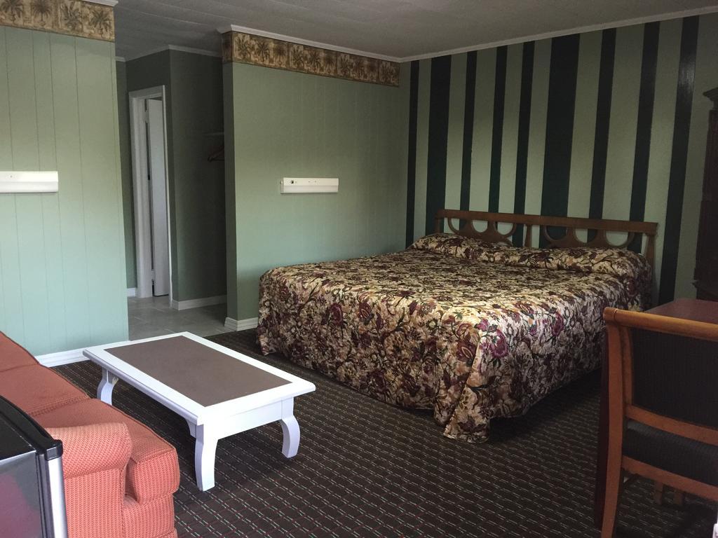 Skyland Motelコーネリア エクステリア 写真