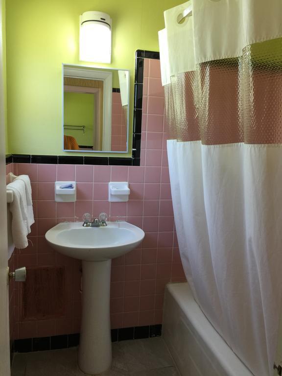 Skyland Motelコーネリア エクステリア 写真